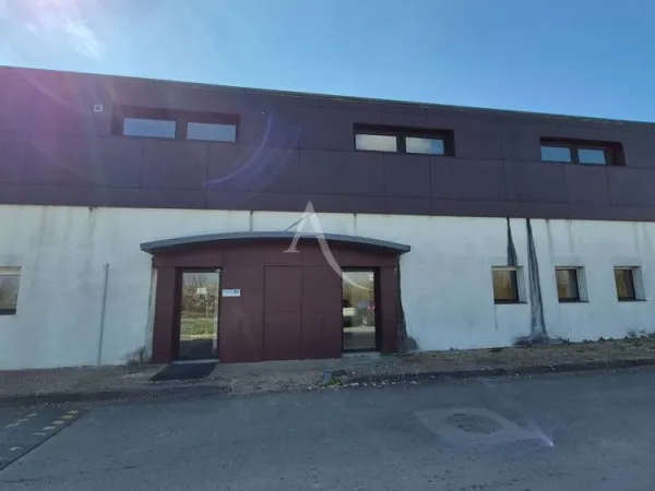 Bureaux Les Gonds en zone commerciale - 75 m2