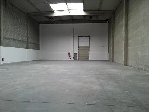 Local d'activités de 1064m²
