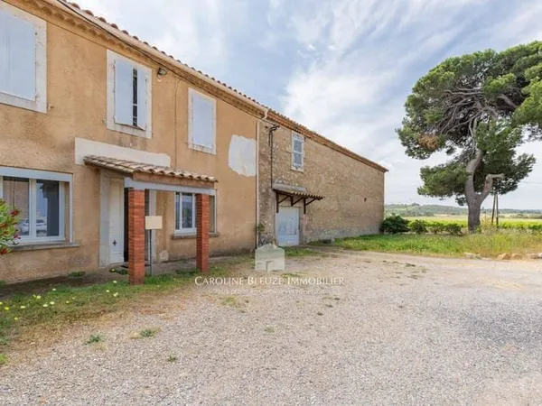Maison 7 pièces 487 m²