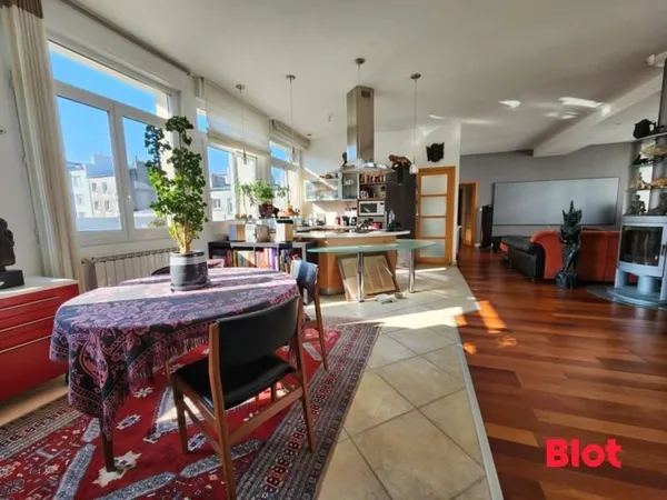A vendre chez Blot Immobilier - Brest Harteloire - Appartement Loft de 185m²