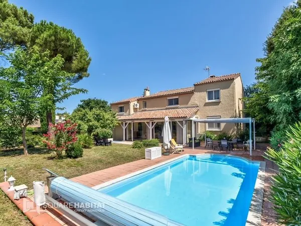 AUZEVILLE TOLOSANE - Maison 232m² sur une parcelle de 1031m²