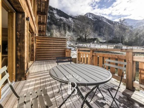 BARNES CHAMONIX - LES MOUILLES - 4 CHAMBRES - JARDIN - VUE MONT-BLANC
