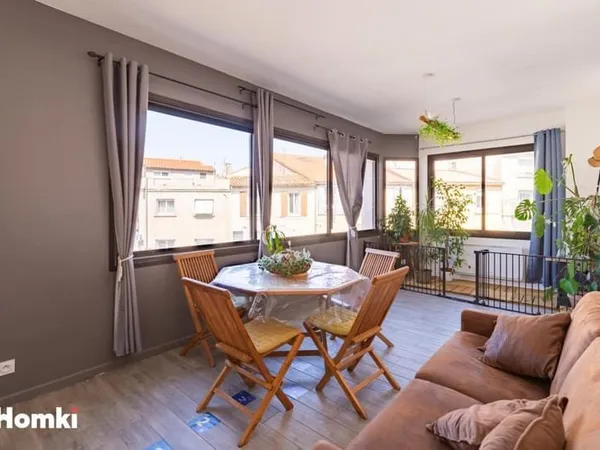 Appartement T4 de 98 m2 à Narbonne 11100, Avenue des Cévennes