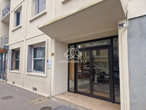Local 57 m²