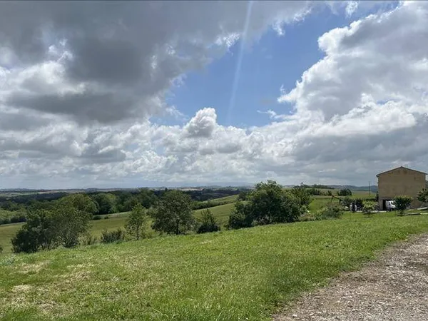 Terrain 1300 m²