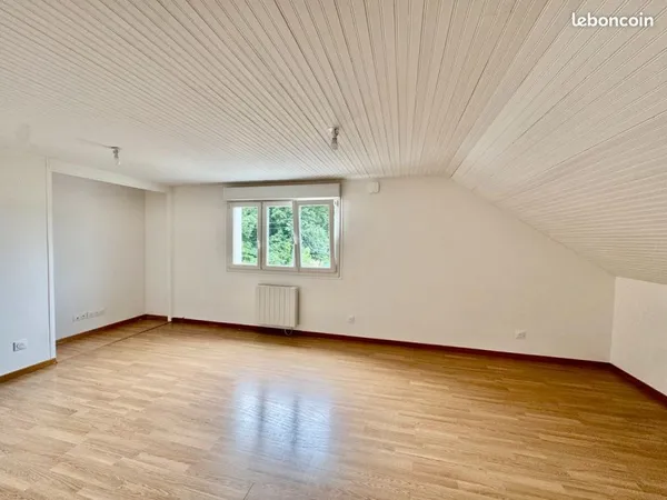 SAINT-GERMAIN-LÈS-ARPAJON - F3 63m2 carrez - Proche RN20 et toutes commodités