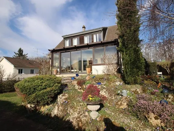 Maison 6 pièces 100 m²