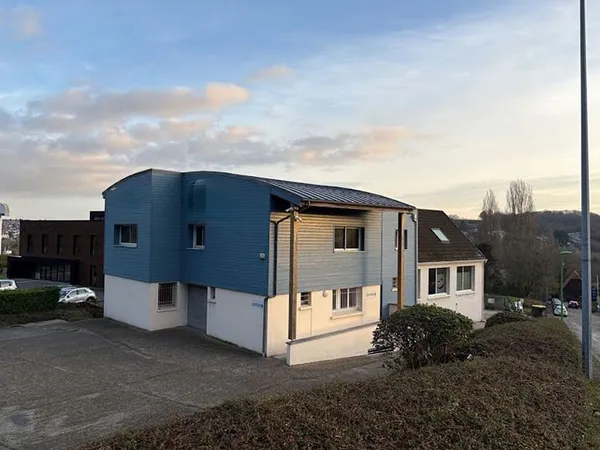 Local 932 m²
