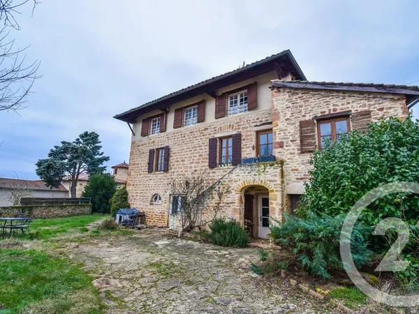 Maison 6 pièces 236 m²