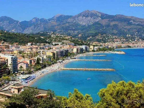 LOCAL COMMERCIAL 45 m² ROQUEBRUNE CAP MARTIN