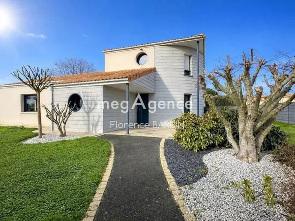 Maison d'architecte contemporaine, au calme