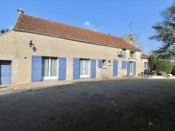 Belle propriété de 124 m2, édifiée sur un terrain de 1712 m2