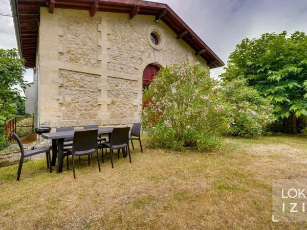Maison de plain-pied 7 pièces 277 m²