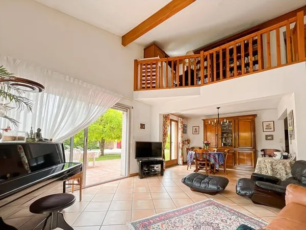 Maison 6 pièces 165 m²