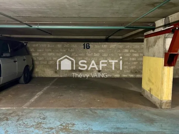 PLACE DE PARKING DE 20m2