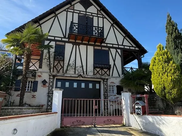 Maison 5 pièces 180 m²