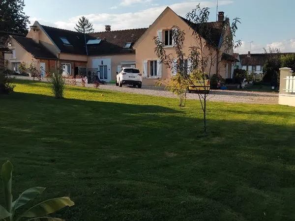 Maison Vente Arces-Dilo 5p 180m² 220000€