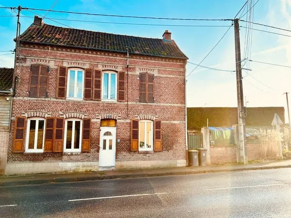EXCLUSIVITÉ DAOURS MAISON DE VILLE AUX BEAUX VOLUMES AVEC TE