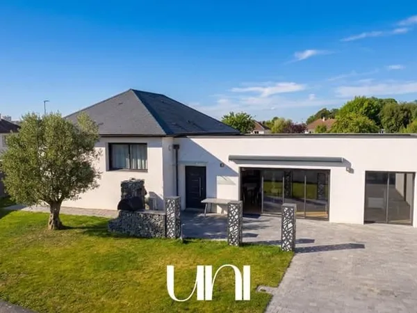 Maison 5 pièces de 160m2 avec sous-sol - Cormelles-le-Royal