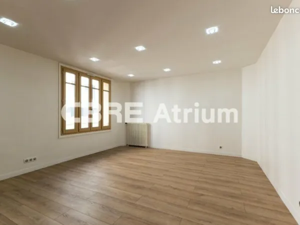 BUREAUX 106 m² CLERMONT FERRAND
