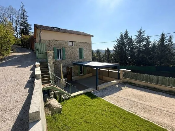 Maison 6 pièces 157 m²