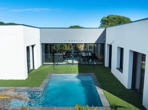 Villa contemporaine d'exception avec studio indépendant et piscine [Roquebrune-sur-Argens, Var] - [1