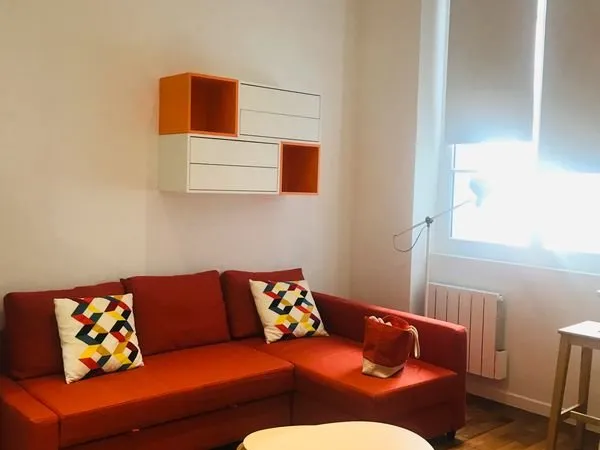 Studio meuble hotel de ville