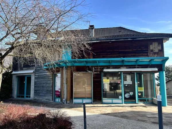 Bien immobilier de rendement Vente Sillingy  310m² 875500€