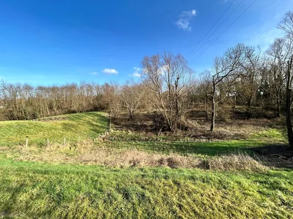 Terrain 1233 m² Jassans-Riottier