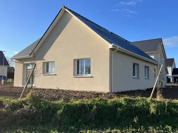 MAISON DE PLAIN PIED EN L 3 CHAMBRES