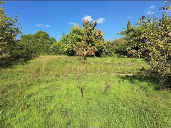 Terrain 300 m²