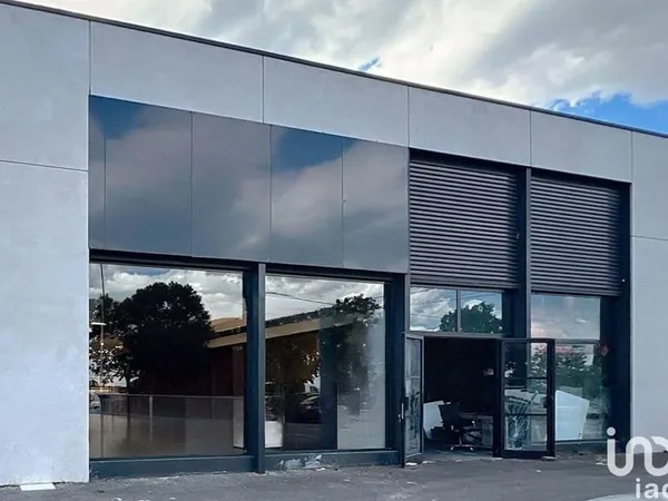 Local commercial 177 m²