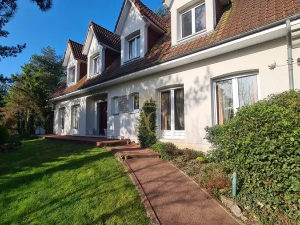 Maison 9 pièces 223 m²