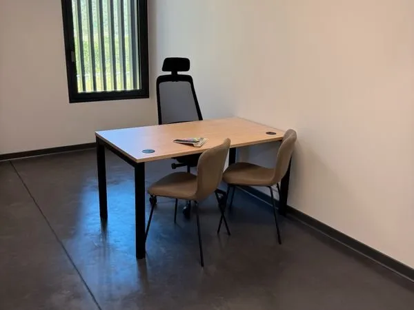 Bureau neuf 12 m² - Saint-Paul-de-Jarrat