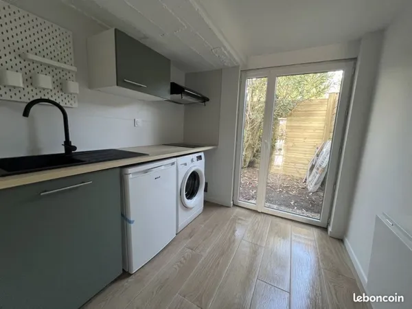 Studio 1 pièce 20 m²