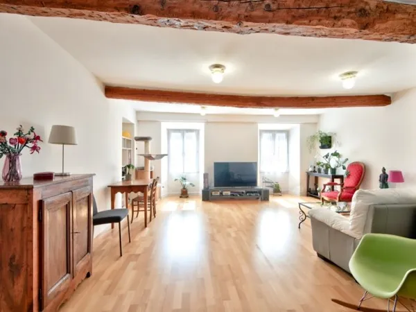 NICE PORT -QUARTIER DES ANTIQUAIRES - APPARTEMENT4/ 5 PIECES DE 125.95M² A VENDRE - PARFAIT ETAT - I