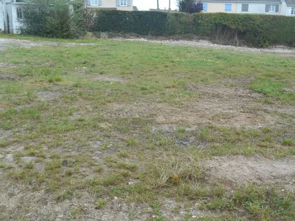Terrain Crevecoeur Le Grand 4230 m2