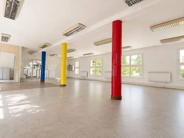 Bureau 563 m²