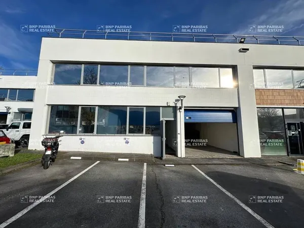 Local d'activité 407 m²