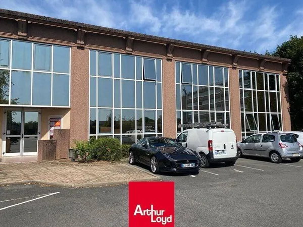 Bureau 107 m²
