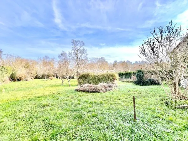 Maison à vendre 6 pièces SAINT HILAIRE LA PALUD (79) MAISON 144 m² + TERRAINS AVEC ACCÈS À LA CONCHE