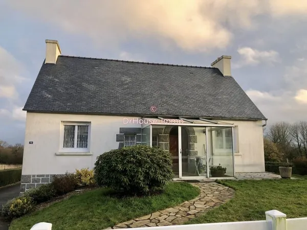 Maison sur cave - Très bon état - Pompe à chaleur - Terrain clos