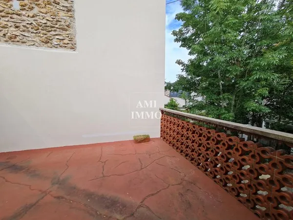 APPARTEMENT 2 PIECES MEUBLE AVEC TERRASSE