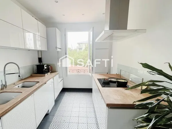 Charmante maison lumineuse et traversante de 105m2