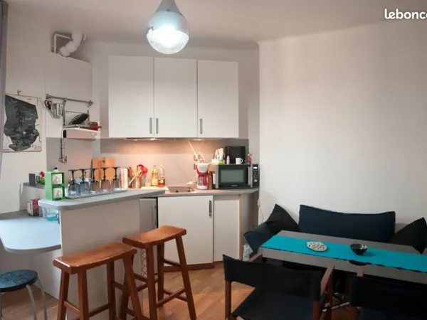 Charmant 2 pièces lumineux - 26 m² - Paris 10e - Vue dégagée