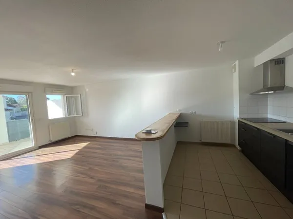 APPARTEMENT T3 DE STANDING À VENDRE À LONS