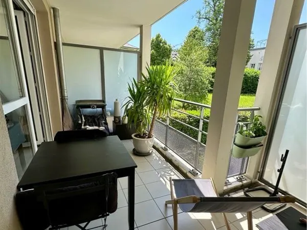 T2 lumineux avec balcon