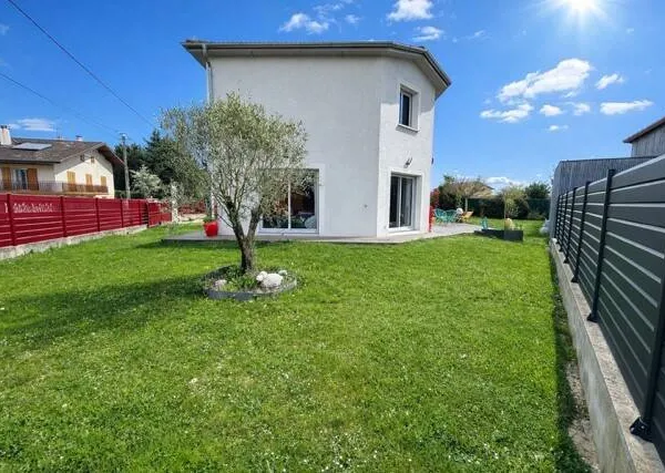 Villa 4 pièces 110 m²