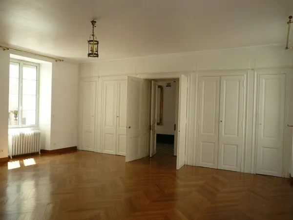 ⚜ APPARTEMENT DE STANDING Pièce à Vivre Spacieuse - COGNAC Beau Quartier ⚜