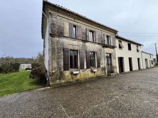 Charentaise de 7 pièces principales